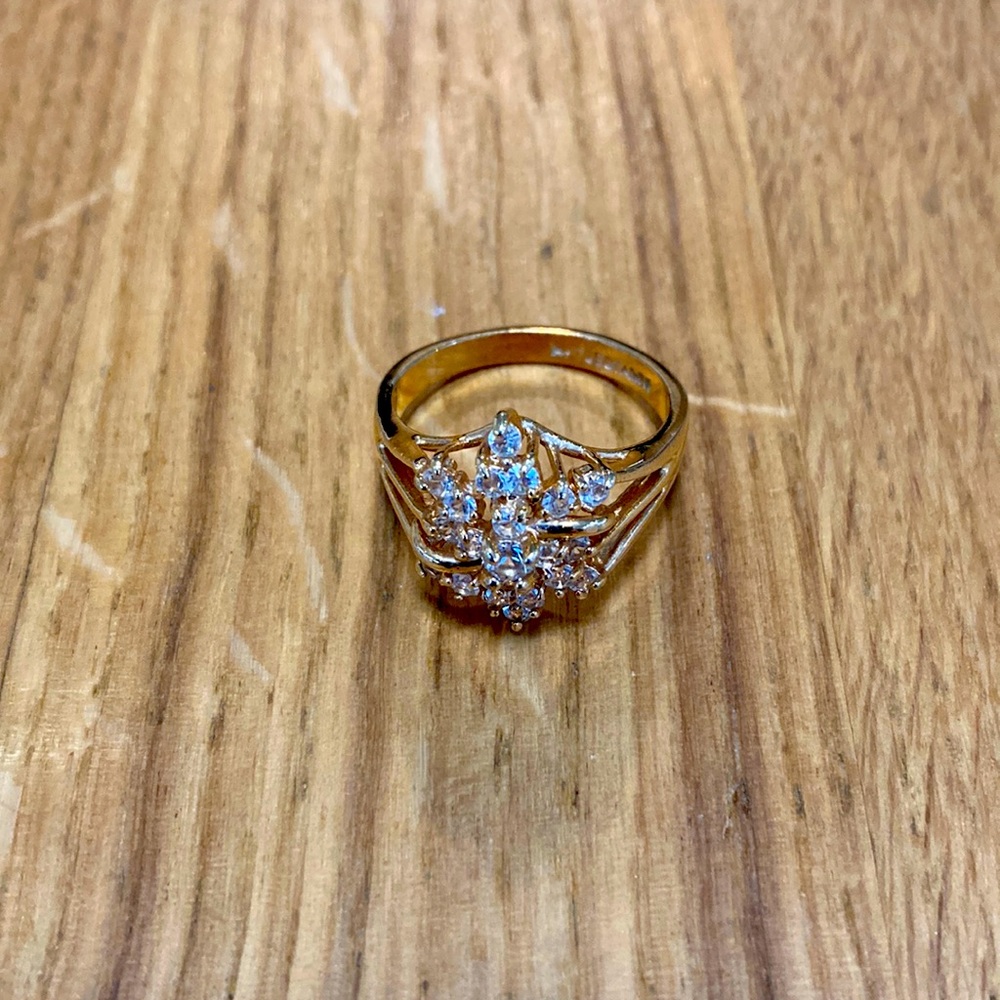 14 kt Gold Plated Women’s Crystal Ring